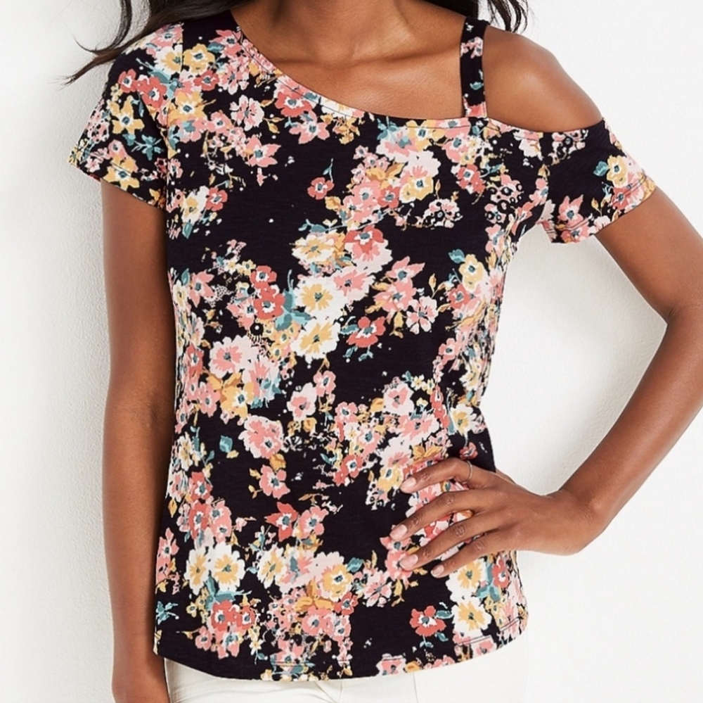 SALE!! Floral Cold Shoulder Top